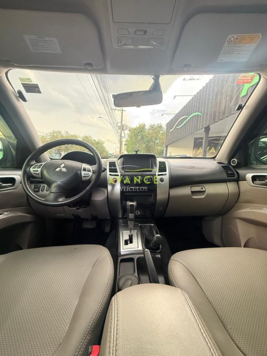 mitsubishi-pajero-dakar-3-2-2011-51129